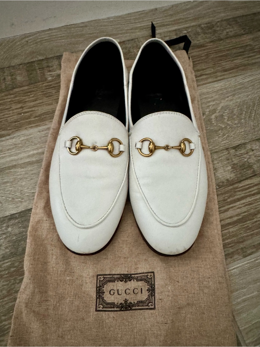 Gucci Vintage White Leather Horsebit Loafers. Size 38/US 7.5